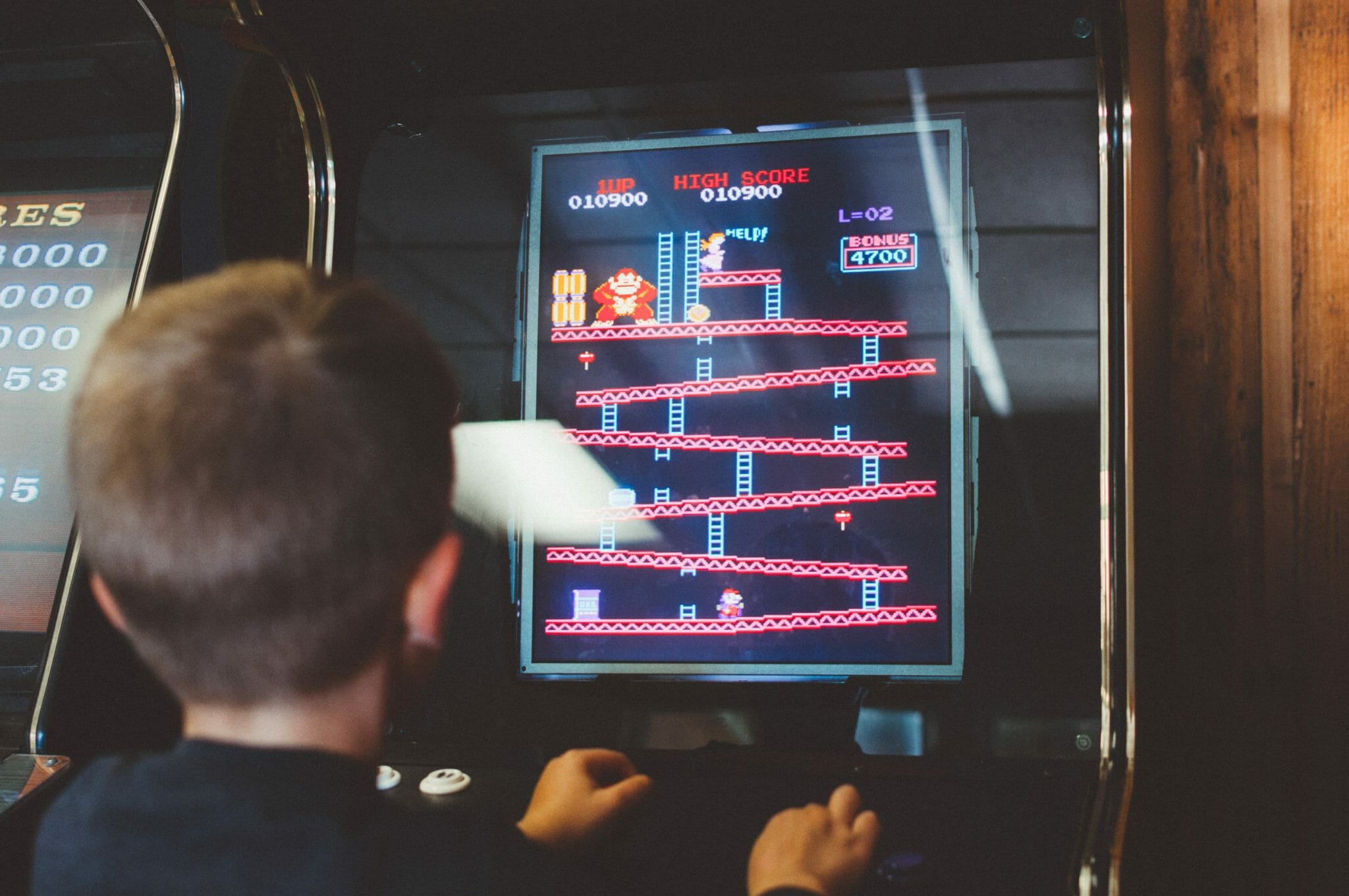 A Retro game being played